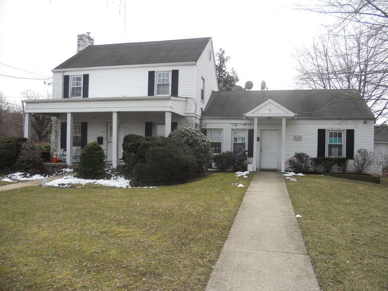 Primary Photo Of 756 Front St, Hempstead Medical For Lease