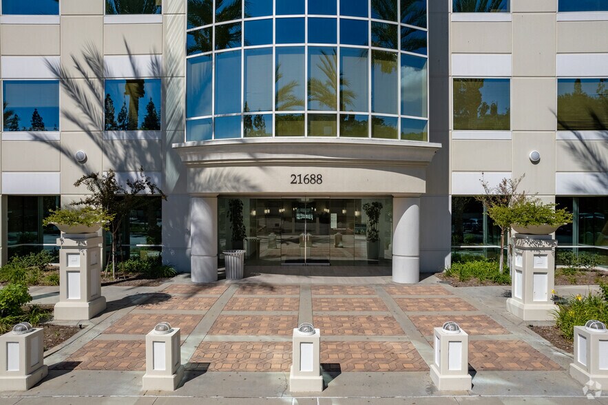 More Photos Of 21688 Gateway Center Dr, Diamond Bar Office For Lease