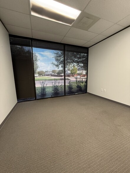 More Photos Of 16203 Park Row, Houston Light Distribution For Lease