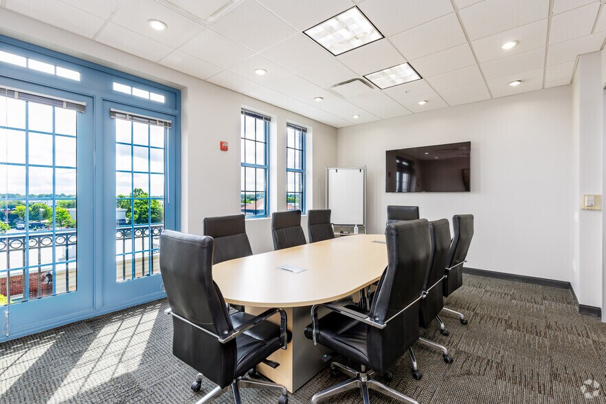 More Photos Of 4410 E Claiborne Sq, Hampton Coworking Space