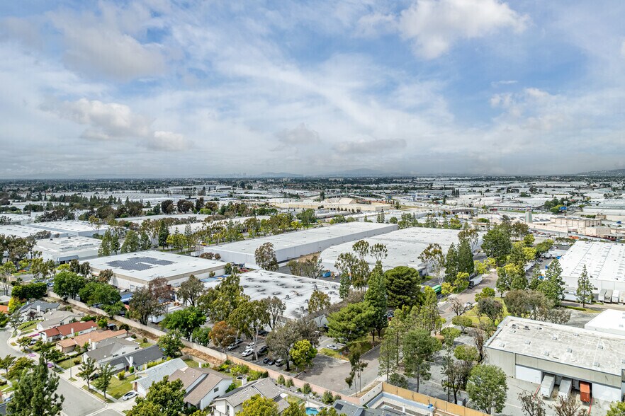 More Photos Of 16205 Distribution Way, Cerritos Manufacturing For Lease