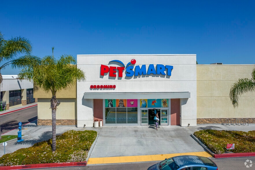 More Photos Of 4203-4255 Genesee Ave, San Diego Unknown For Lease