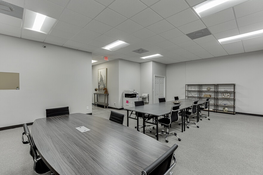 More Photos Of 6105 Atlanta Hwy, Flowery Branch Office For Lease