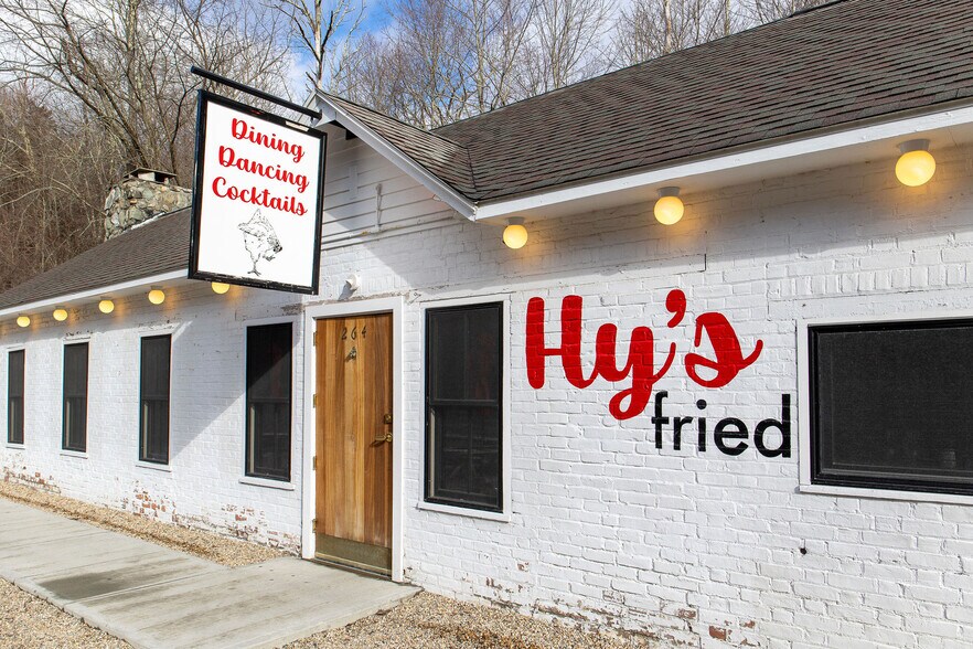 More Photos Of 264 Hillsdale Rd, Egremont Sports And Entertainment For Sale