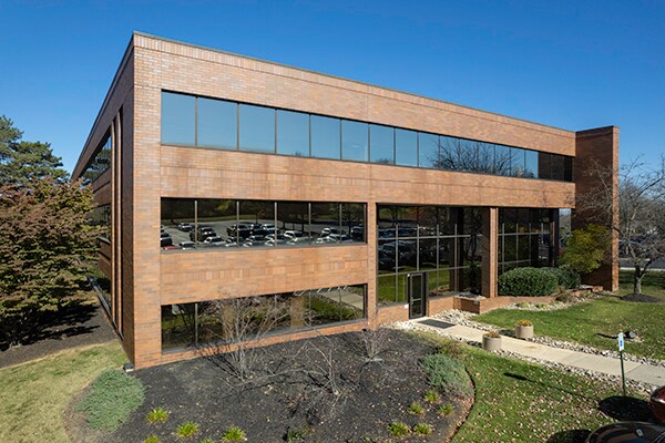 More Photos Of 100 Berwyn Park, Berwyn Unknown For Lease