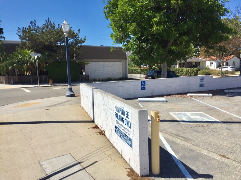 More Photos Of 1051 E Wardlow Rd, Long Beach Office For Lease