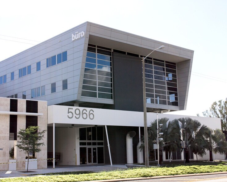 More Photos Of 5966 S Dixie Hwy, South Miami Loft Creative Space For Lease