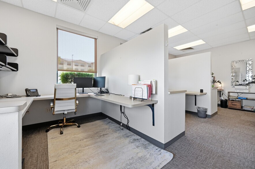 More Photos Of 333 E Highway 290, Dripping Springs Office For Lease