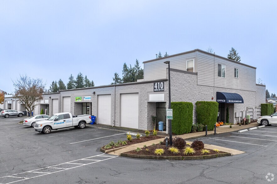 Primary Photo Of 404 Beavercreek Rd, Oregon City Unknown For Lease