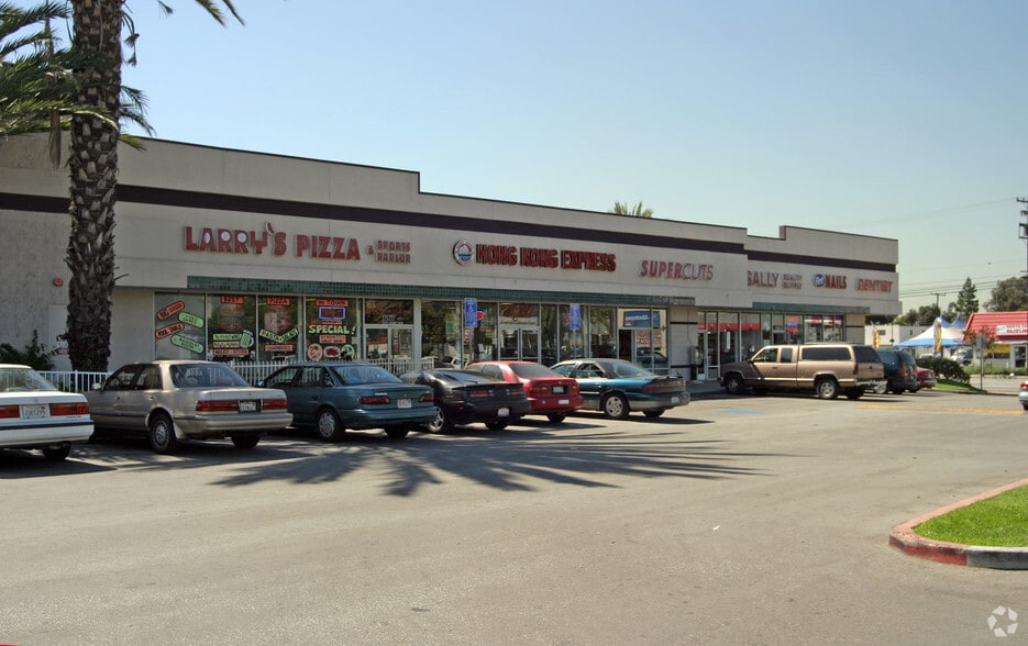 More Photos Of 926-942 W Orangethorpe Ave, Fullerton General Retail For Lease