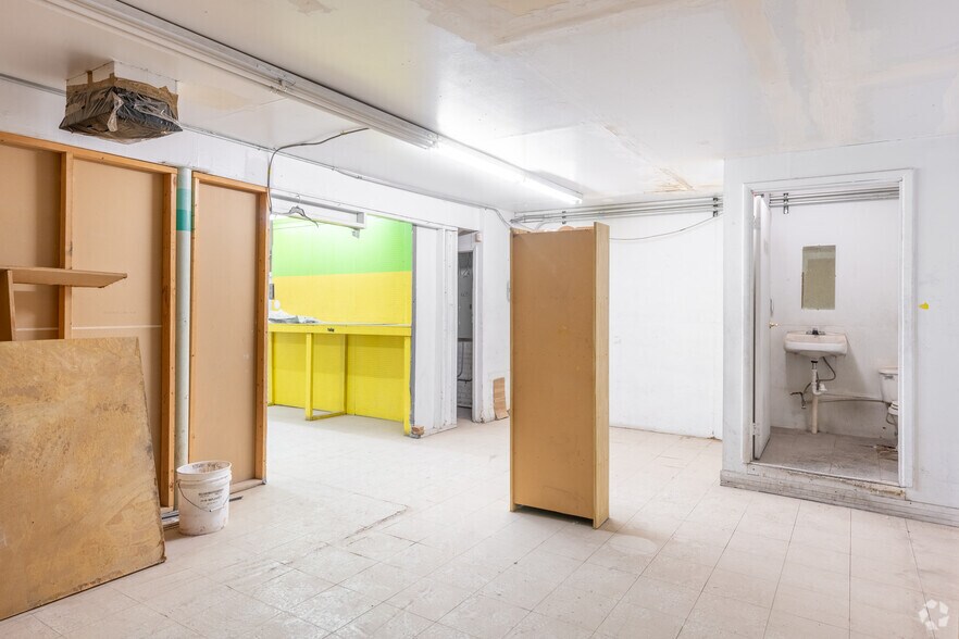 More Photos Of 605-607 S 605 & 607 S Stanton St, El Paso General Retail For Sale