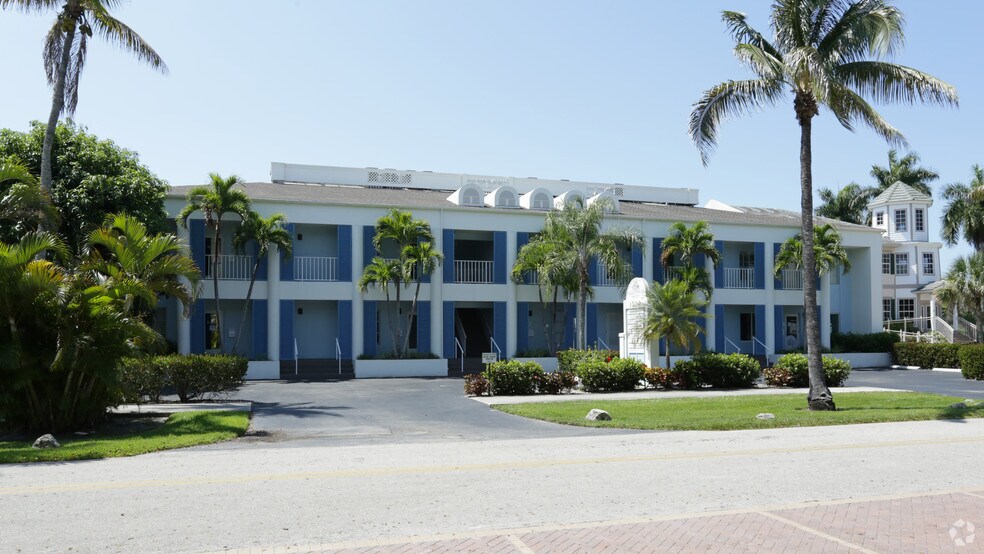More Photos Of 1020 8th Ave S, Naples Office For Sale
