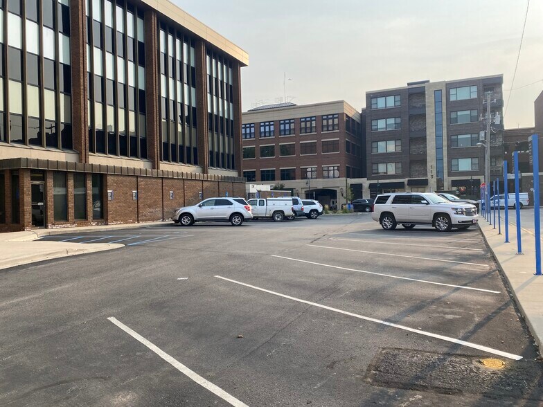 More Photos Of 250 E Front St, Traverse City Office For Lease