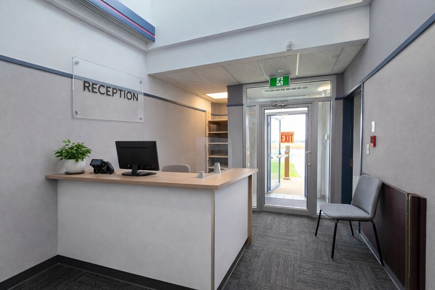 More Photos Of 4512 46 St, Olds Office For Lease