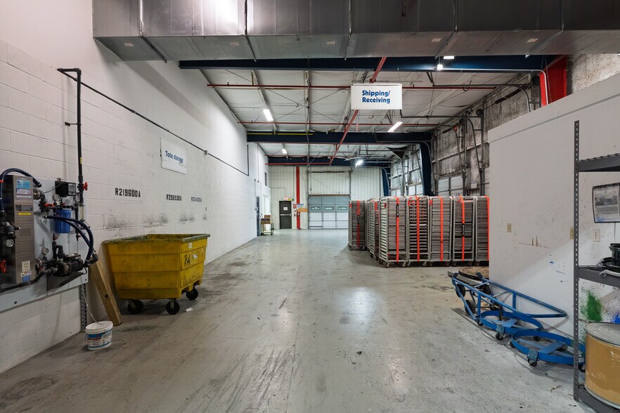 More Photos Of 47 Park Ave, Elverson Distribution For Sale