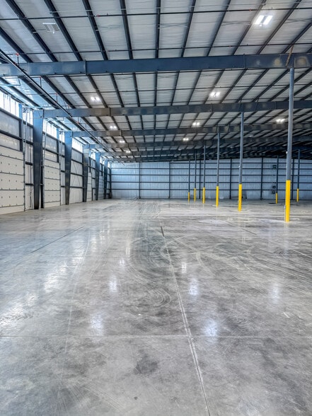 More Photos Of 4148 Highway 144, Owensboro Distribution For Lease