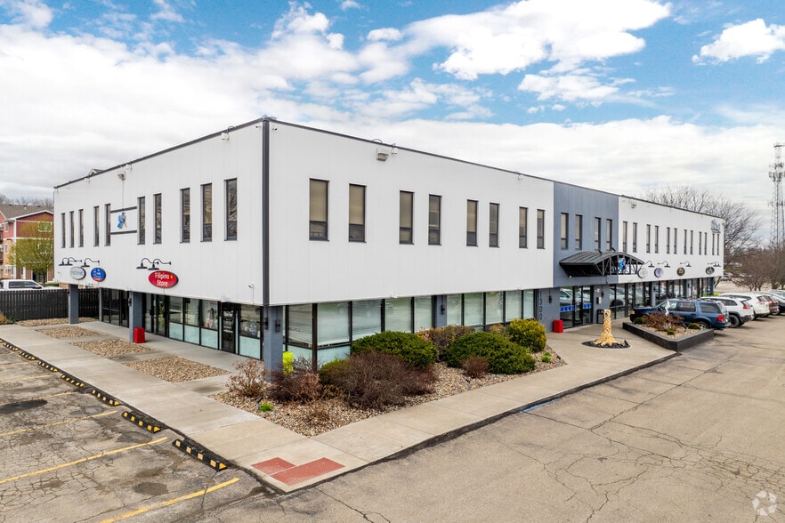 More Photos Of 1300 Cummins Rd, Des Moines General Retail For Lease