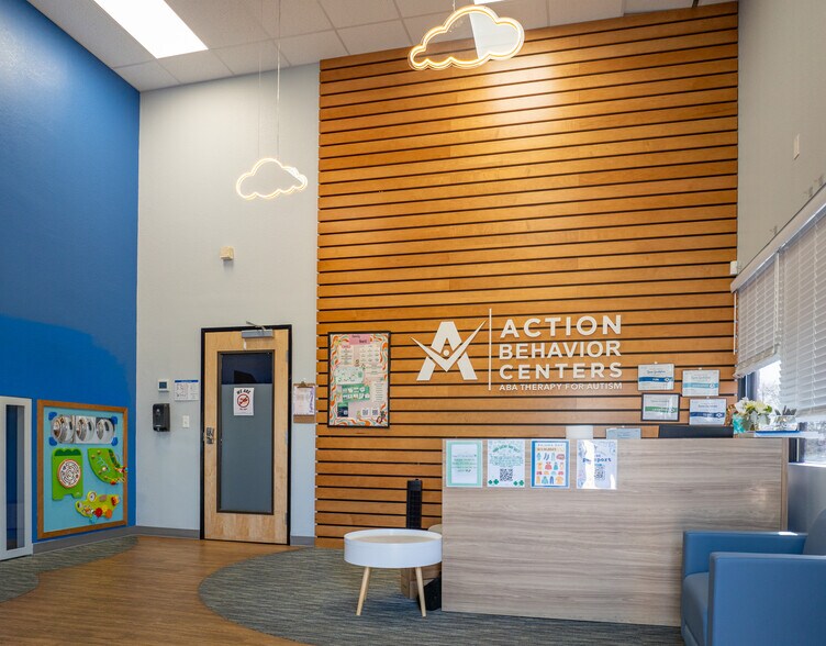 More Photos Of 4441 Bryant Irvin Rd N, Fort Worth Medical For Sale