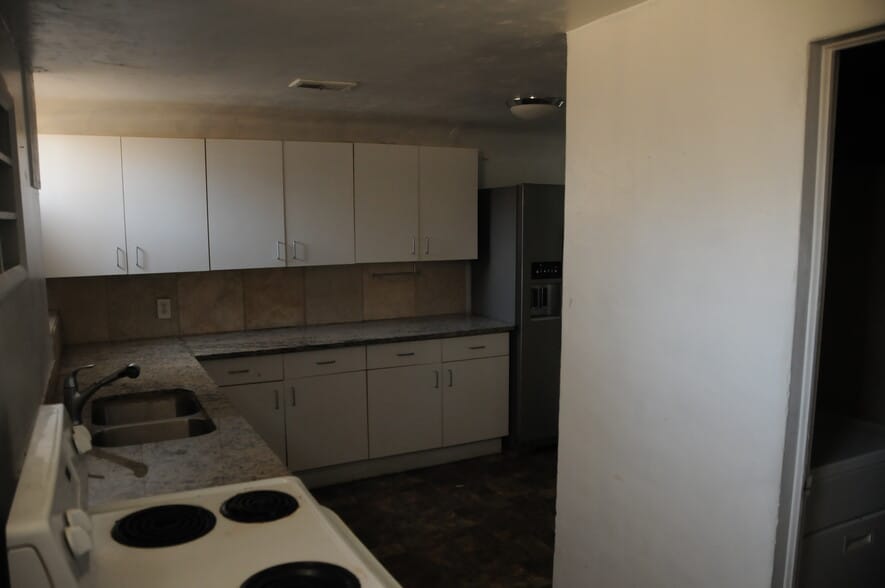 More Photos Of 2770 W 5400 S, Salt Lake City Flex For Sale