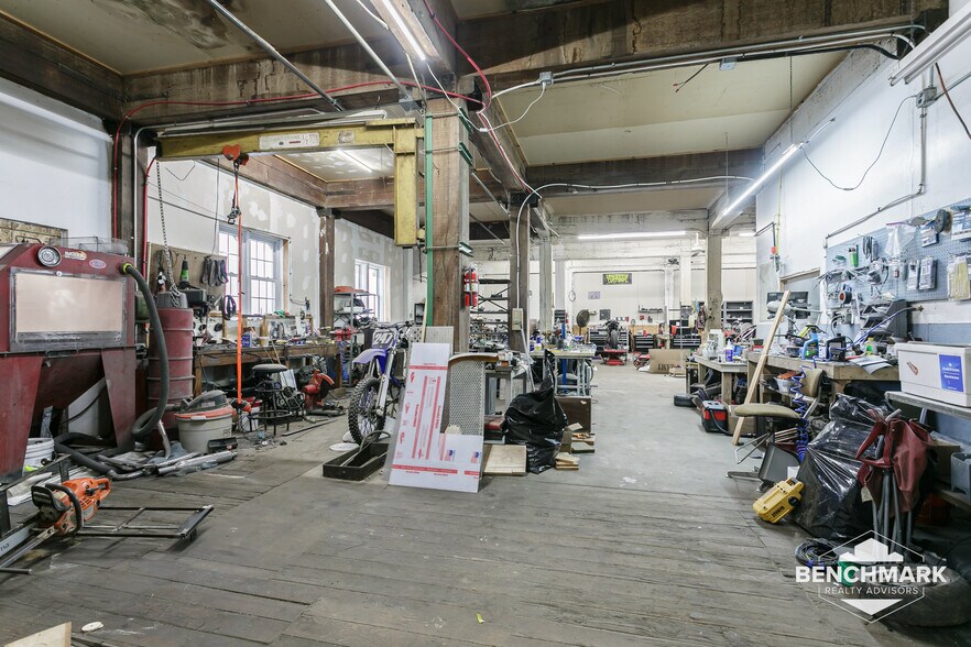 More Photos Of 4017 Railroad, Williamson Warehouse For Sale