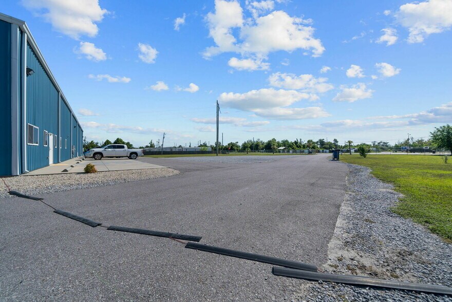 More Photos Of 1225 Transmitter Rd, Panama City Warehouse For Lease