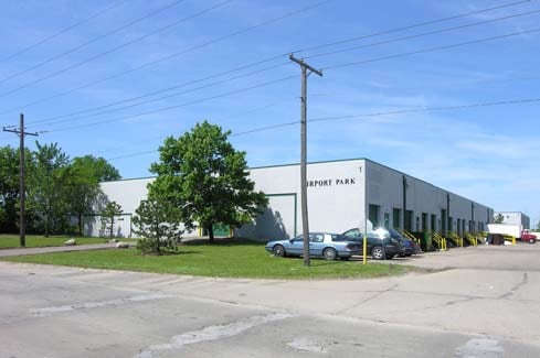 More Photos Of 29031-29045 Airport Dr, Romulus Unknown For Lease