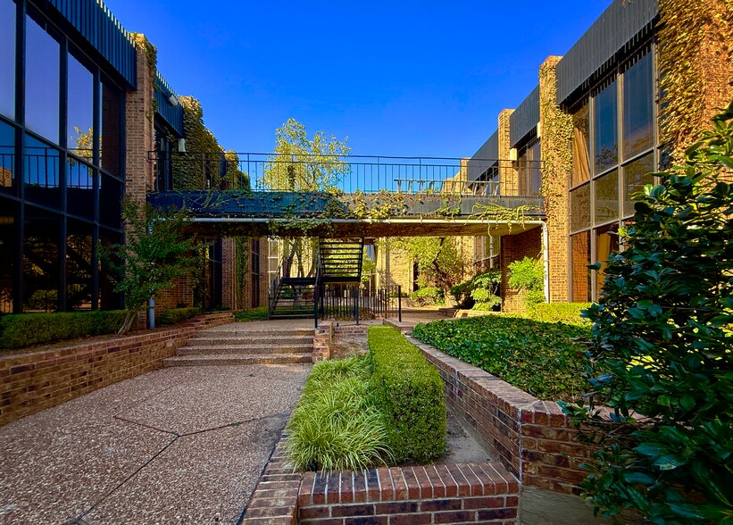 More Photos Of , Oklahoma City Office For Sale