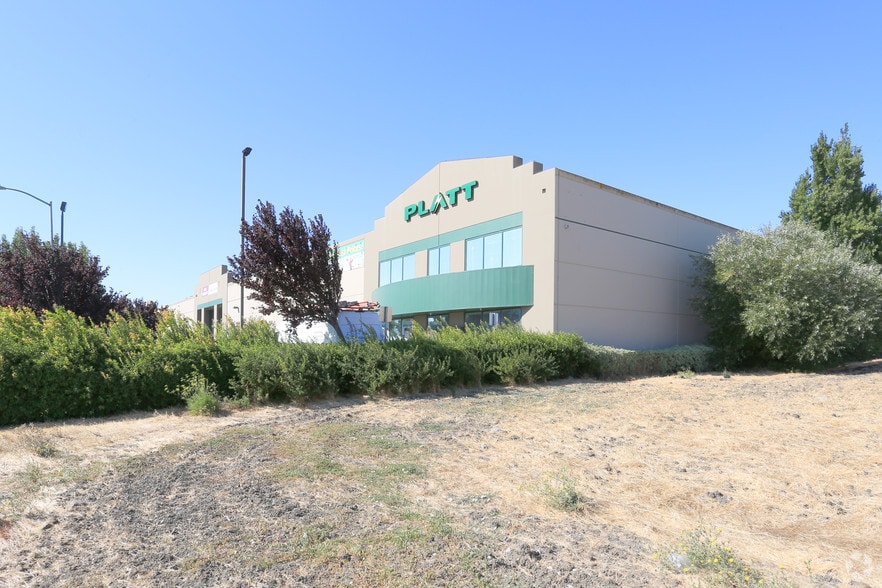 More Photos Of 455 Lopes Rd, Fairfield Warehouse For Lease