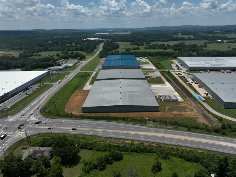 More Photos Of 103 Enterprise Dr SW, Calhoun Warehouse For Lease