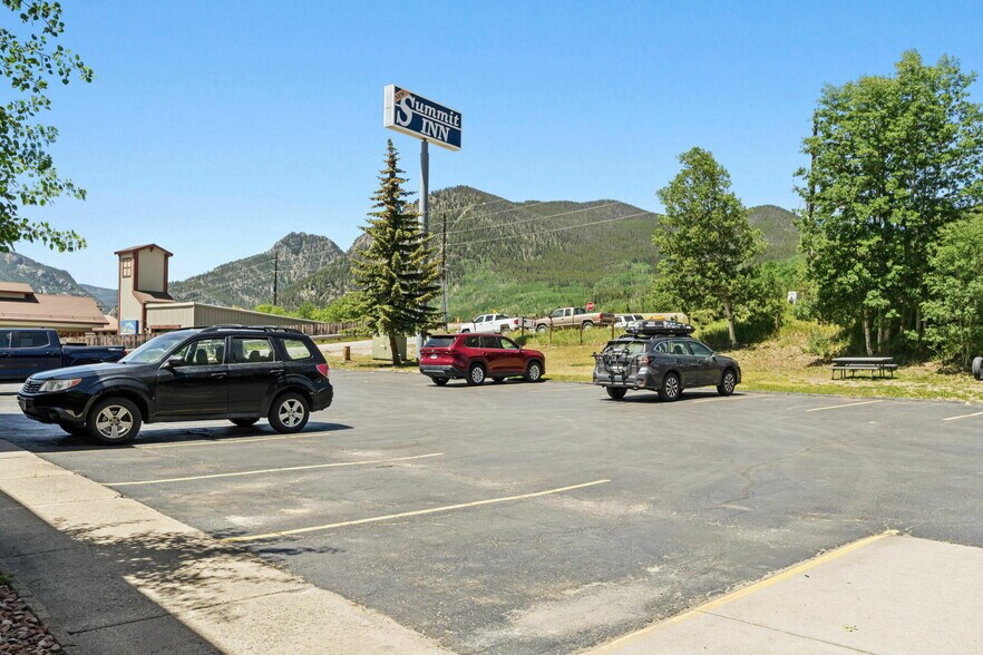 More Photos Of 205 Beaver Lodge Rd, Frisco Hotel For Sale