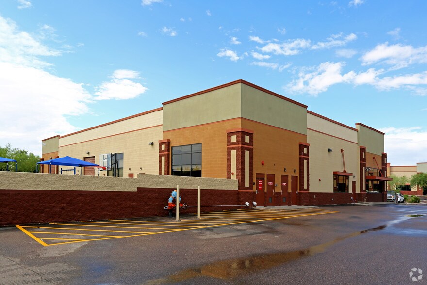 More Photos Of 21461 N 78th Ave, Peoria Manufacturing For Lease