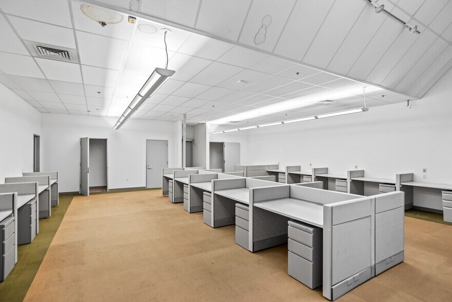 More Photos Of 880 Stanton Rd, Burlingame Warehouse For Lease