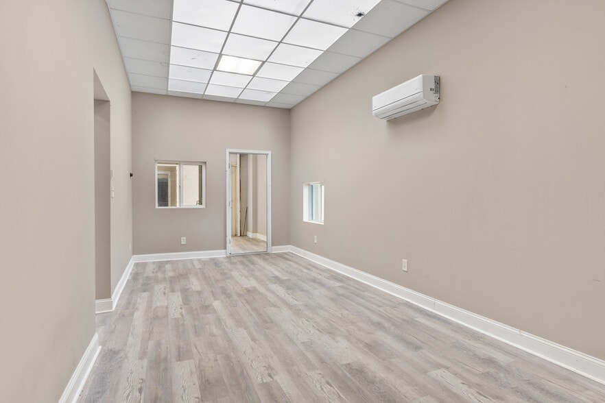 More Photos Of 1811 Memorial Ave, Lynchburg Storefront For Lease