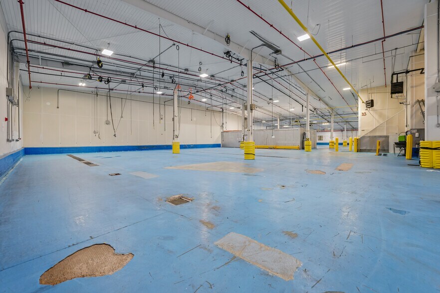 More Photos Of 86 Macarthur Dr, New Bedford Warehouse For Sale