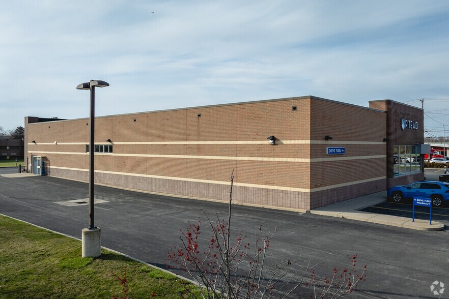 More Photos Of 7225 Airport Hwy, Holland Drugstore For Sale