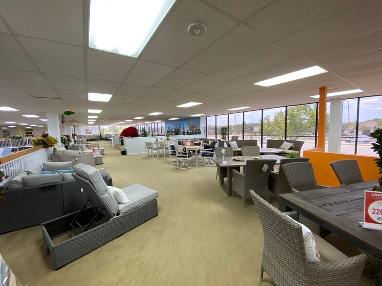 More Photos Of 2201 W Atlantic Blvd, Pompano Beach Showroom For Lease