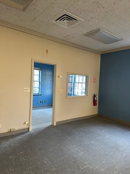More Photos Of 1025 Brown St, Peekskill Bank For Lease