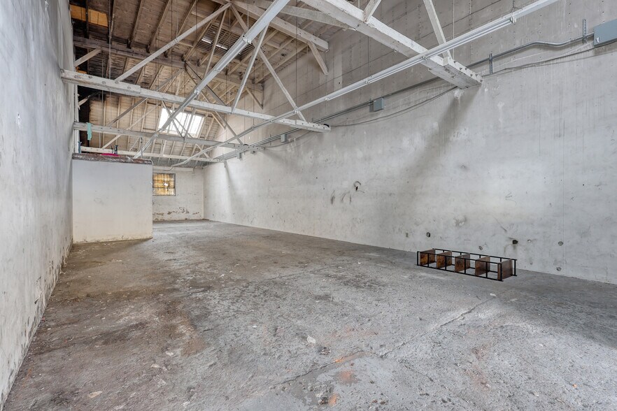 More Photos Of 784 Crocker St, Los Angeles Warehouse For Sale