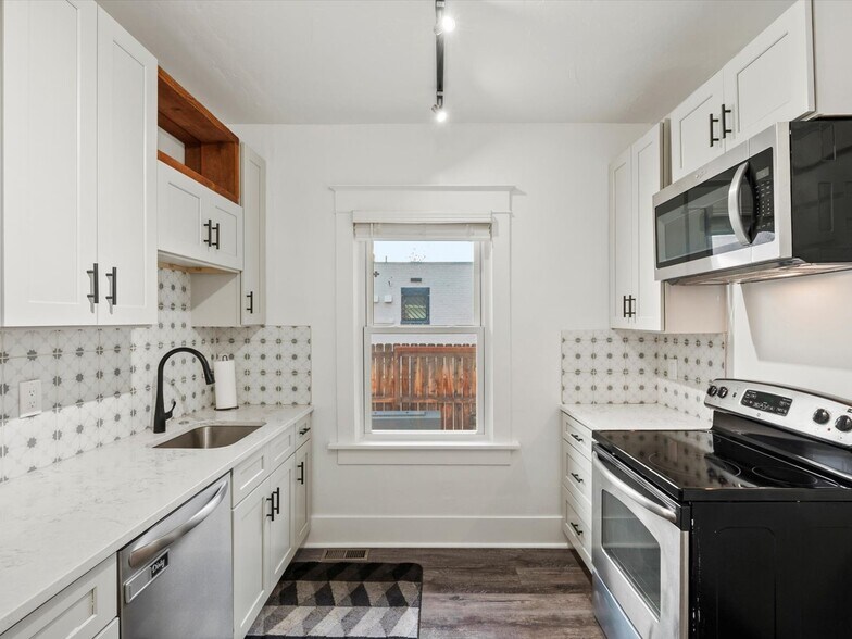 More Photos Of 4735 W 38th Ave, Denver Office For Sale