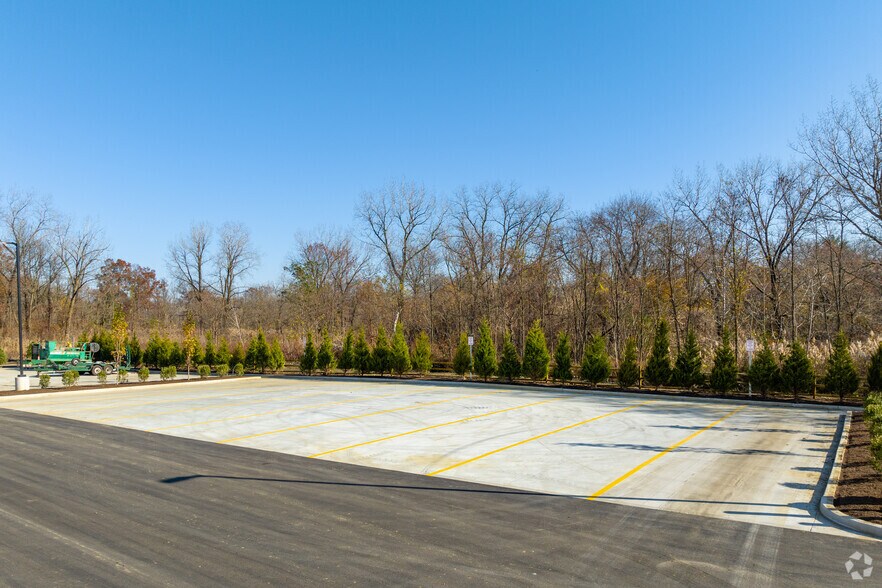 More Photos Of 40 Enterprise Ave, Lawrence Township Distribution For Lease