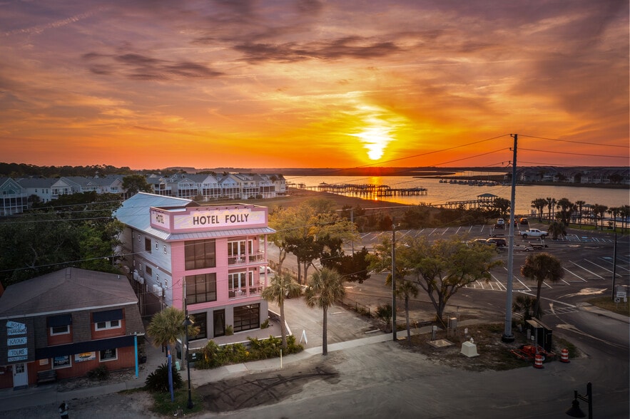 More Photos Of 87 Center St, Folly Beach Restaurant For Lease
