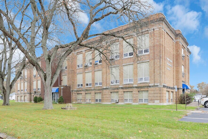 More Photos Of 300 E Auburn Ave, Springfield Office For Sale