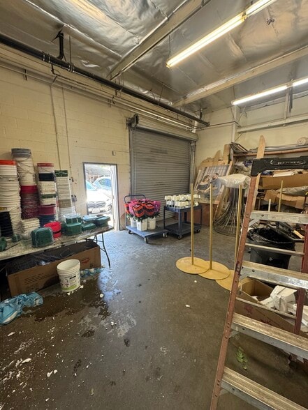 More Photos Of 1547 Truman St, San Fernando Industrial For Lease