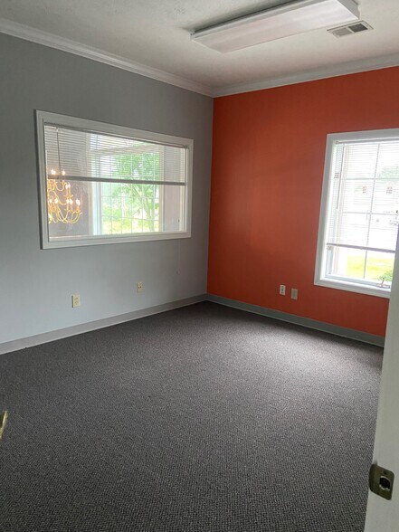 More Photos Of 3125 Dandy Trl, Indianapolis Office For Lease