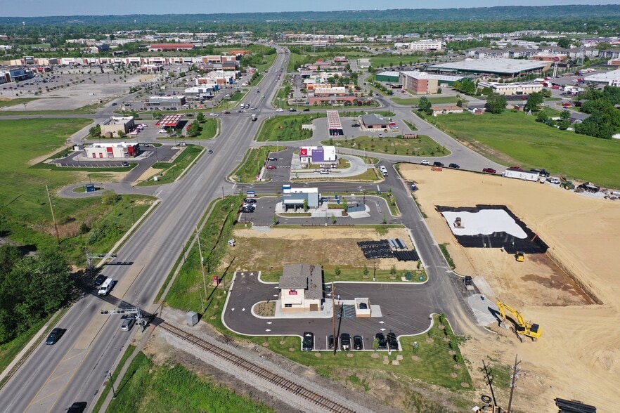 More Photos Of 1771 Veterans Pky, Jeffersonville General Retail For Sale