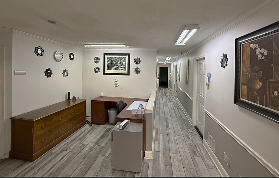 More Photos Of , Memphis Office For Sale