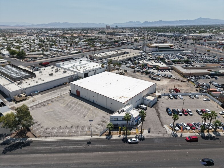 More Photos Of 3250 Palm Pky, Las Vegas Warehouse For Sale