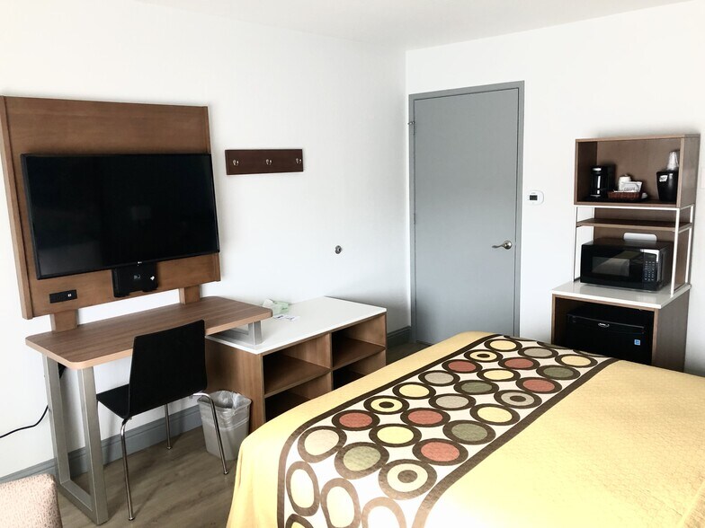 More Photos Of 888 S Main St, Fort Bragg Hotel For Sale