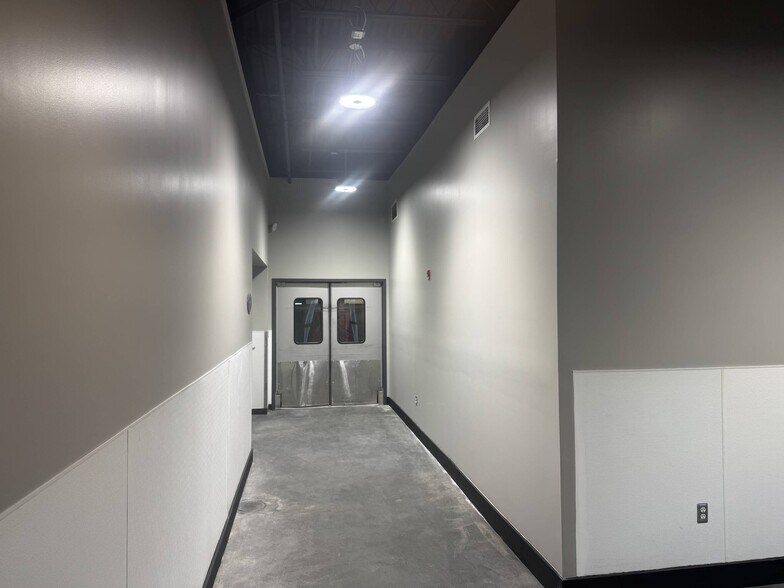 More Photos Of 2501 E President St, Savannah Food Processing For Lease