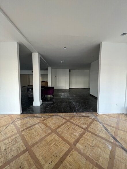 More Photos Of 853-857 N La Cienega Blvd, West Hollywood Restaurant For Lease